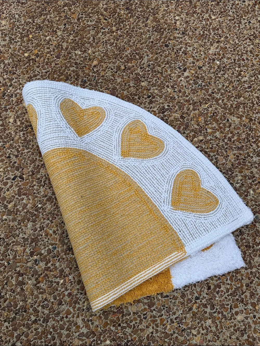 Half-Moon Sun Rug with Golden Hearts - Fabulous!